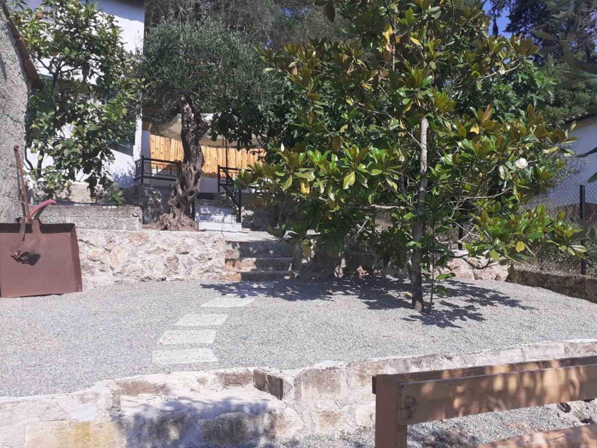 White Manolia Cottage Kato Korakiana 외부 사진