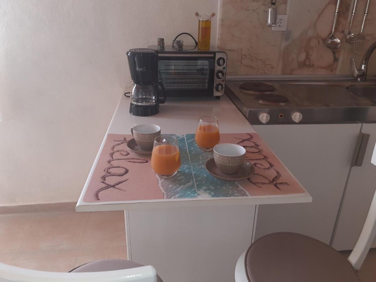 White Manolia Cottage Kato Korakiana 외부 사진