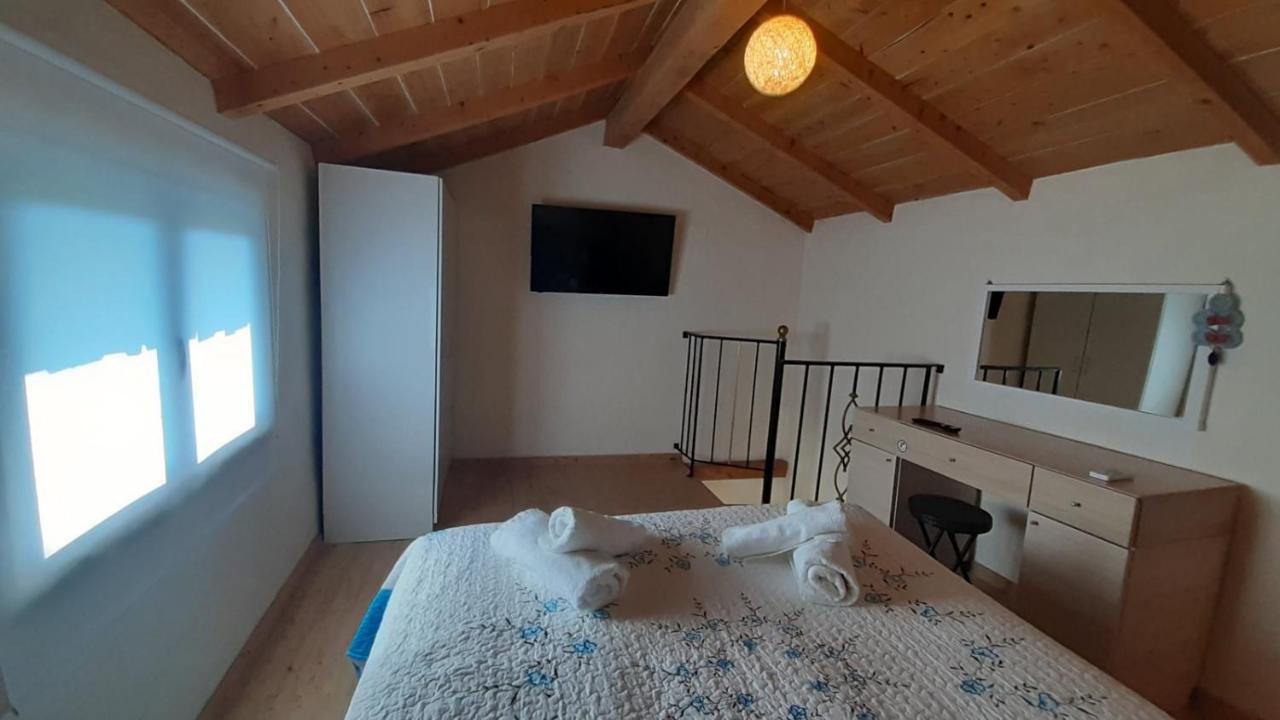 White Manolia Cottage Kato Korakiana 외부 사진