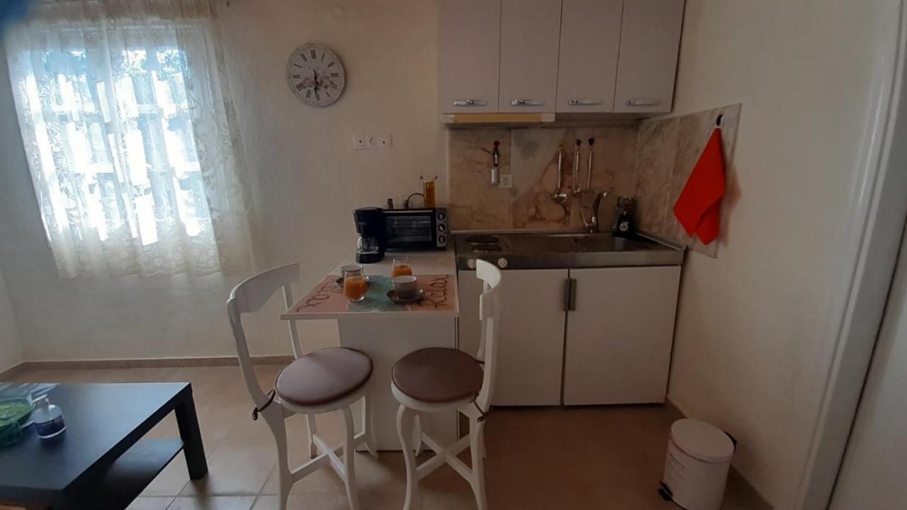 White Manolia Cottage Kato Korakiana 외부 사진